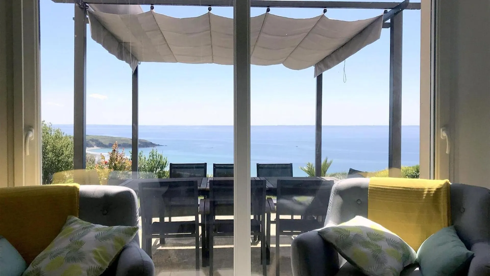 180° Panoramic Sea View, Holiday Home, Telgruc-Sur-Mer