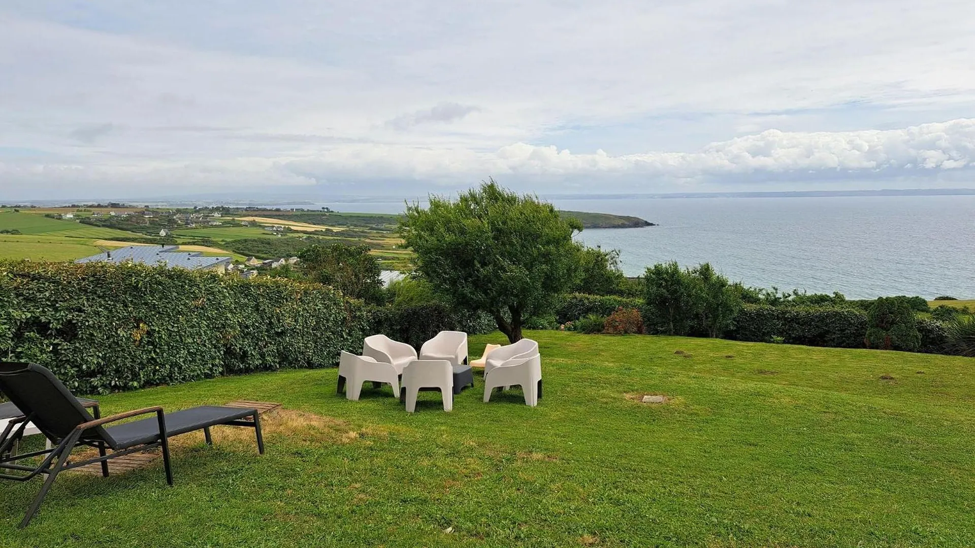 180° Panoramic Sea View, Holiday Home, Telgruc-Sur-Mer