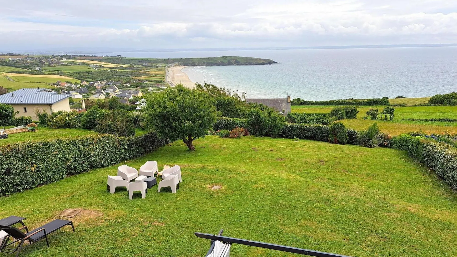180° Panoramic Sea View, Holiday Home, Telgruc-Sur-Mer France